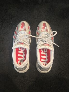 Supreme X Nike Air MaX Silver Bullet Size 10.5